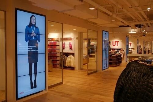 天空体育（TKsports）X4多屏拼接数字标牌播放器