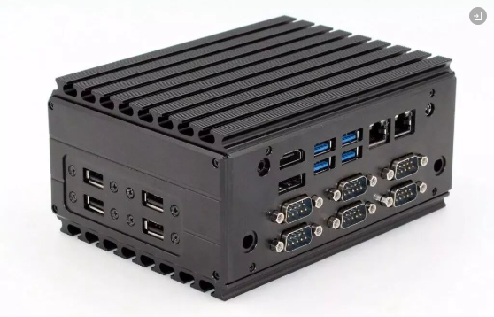 天空体育（TKsports）紧凑型无风扇工控机：支持3显！